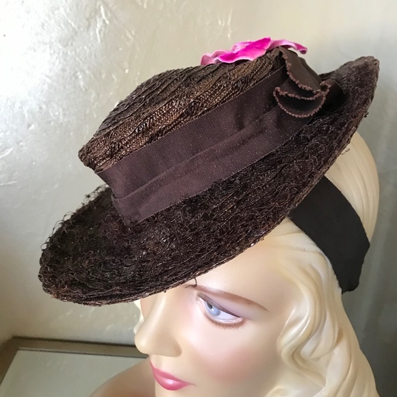 CHIC 1940\'s BROWN TILT HAT WITH FUCHSIA VELVET FLOWERS & MATCHING VEIL main image 15